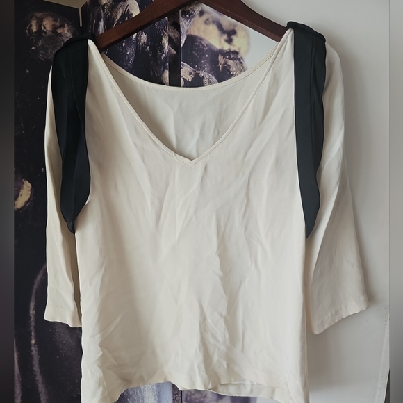 LOEFFLER RANDALL Women's Ivory w/ Black Straps Satin Charmeuse Blouse Size 4 - Picture 4 of 9